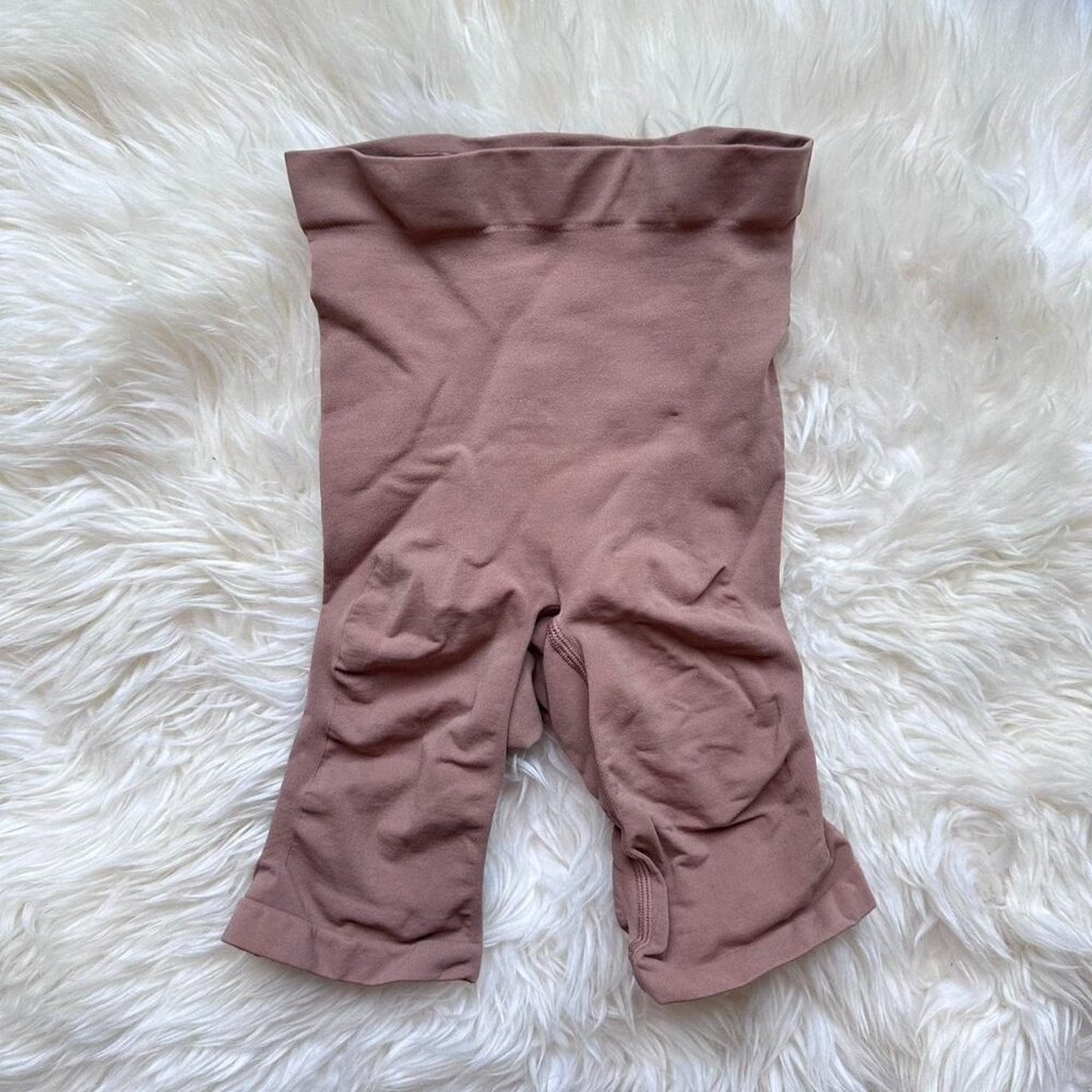 SCULPTING SHORT MID THIGH